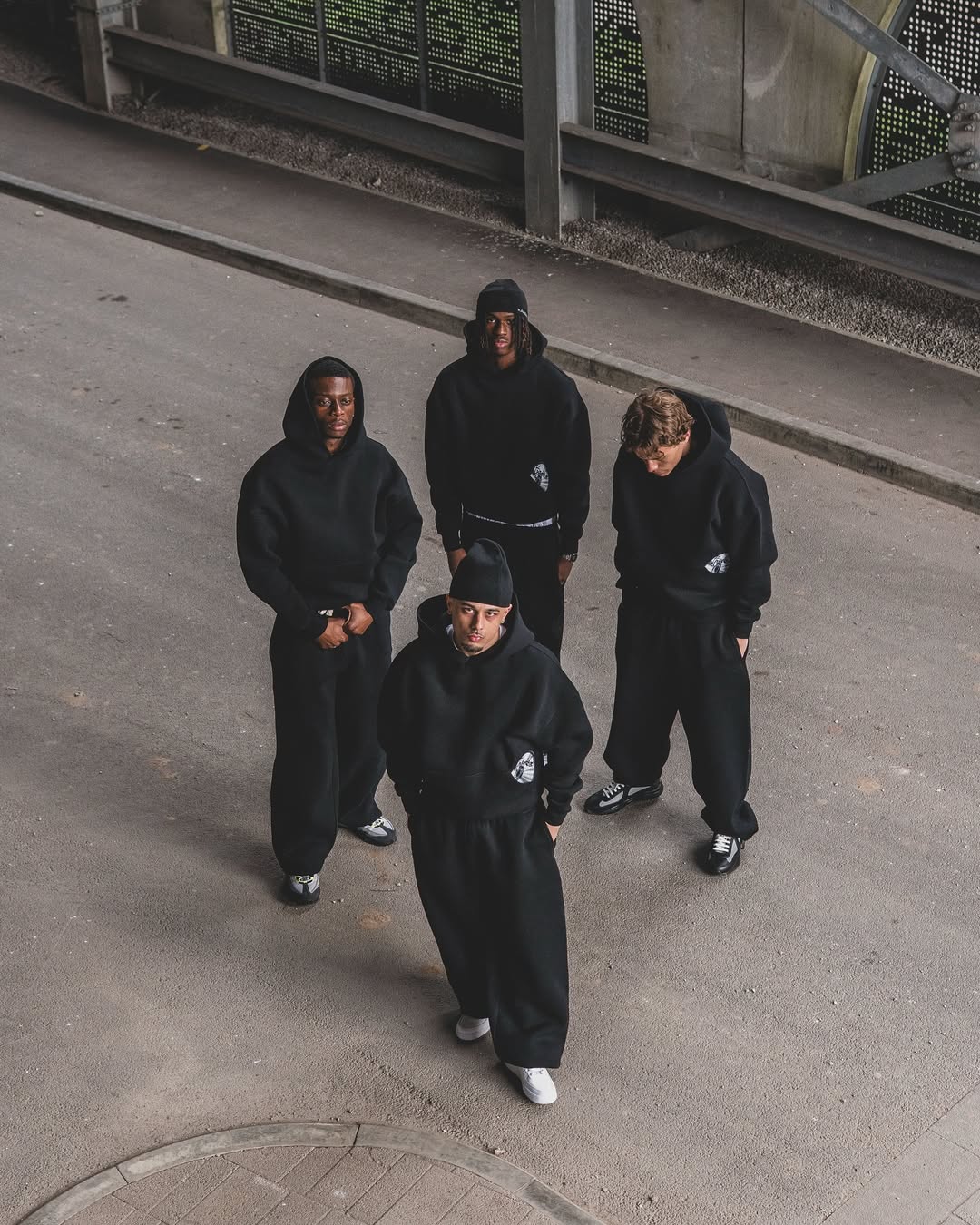 OVRLY – Tracksuit Oversize