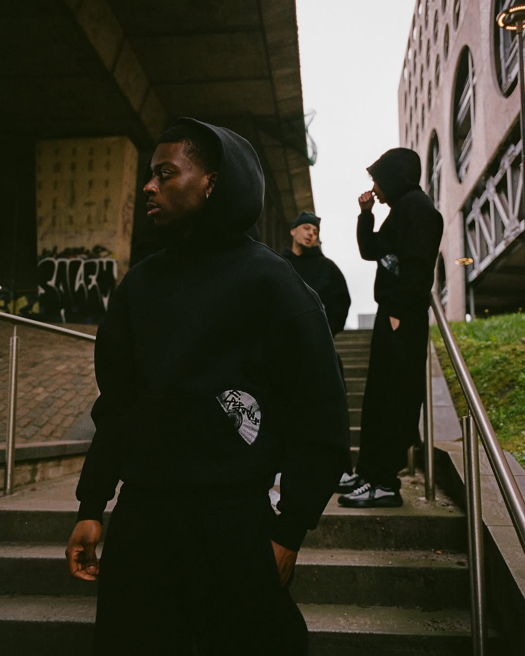 OVRLY – Tracksuit Oversize