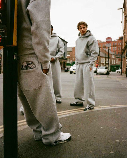 OVRLY – Tracksuit Oversize
